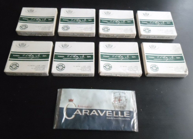 Klubi 77 tupakka-aski 8 kpl + Caravelle piipputupakka
