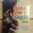 Canfield - Chicken Soup for the Single's Soul (softcover) - pikkukuva 1
