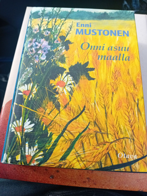 Enni Mustonen  : Onni asuu maalla ( SIS POSTIKULU  )