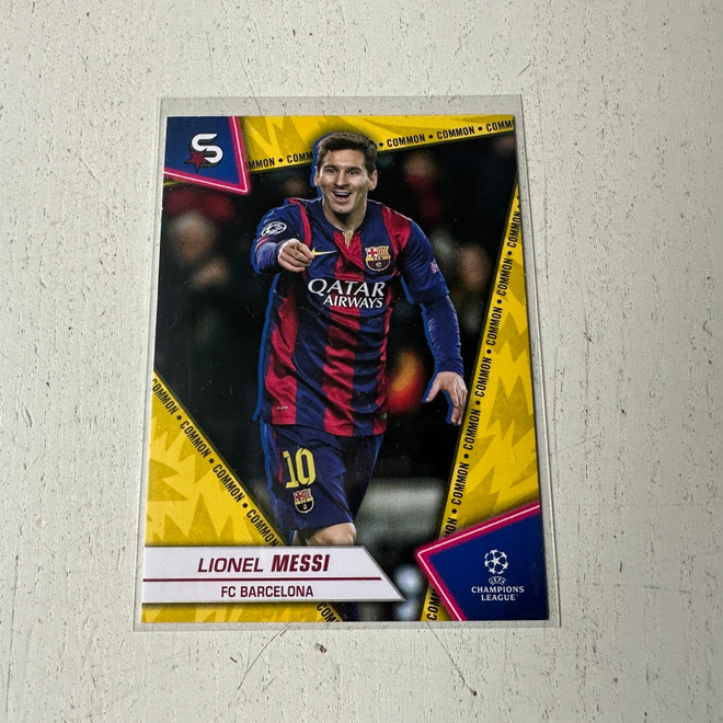 Lionel Messi Topps 23-24 Superstars Yellow Image variation