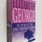 Elizabeth George : In Pursuit of the Proper Sinner - pikkukuva 1