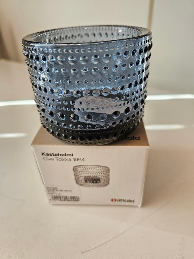 Kastehelmi tuikku Sade