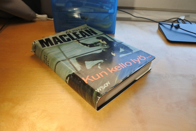 Alistair MacLean: Kun kello lyö..., sidottu, hyvä