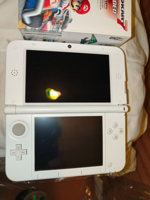 Nintendo 3DS XL käsi konsoli