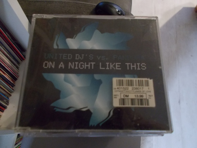 CDM PANDORA ** ON A NIGHT LIKE THIS **