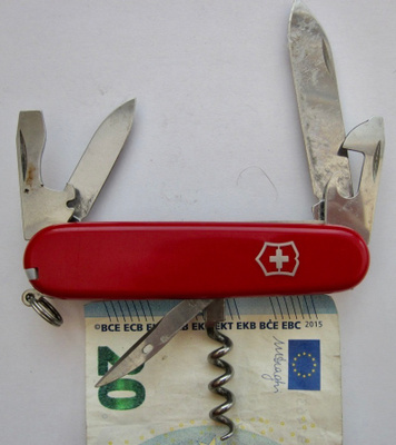 VANHA Linkkuveitsi Victorinox Sveitsin Armeija SIISTI