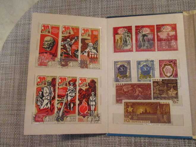 CCCP kansio jossa 32 kpl postimerkkiä 1966-1980