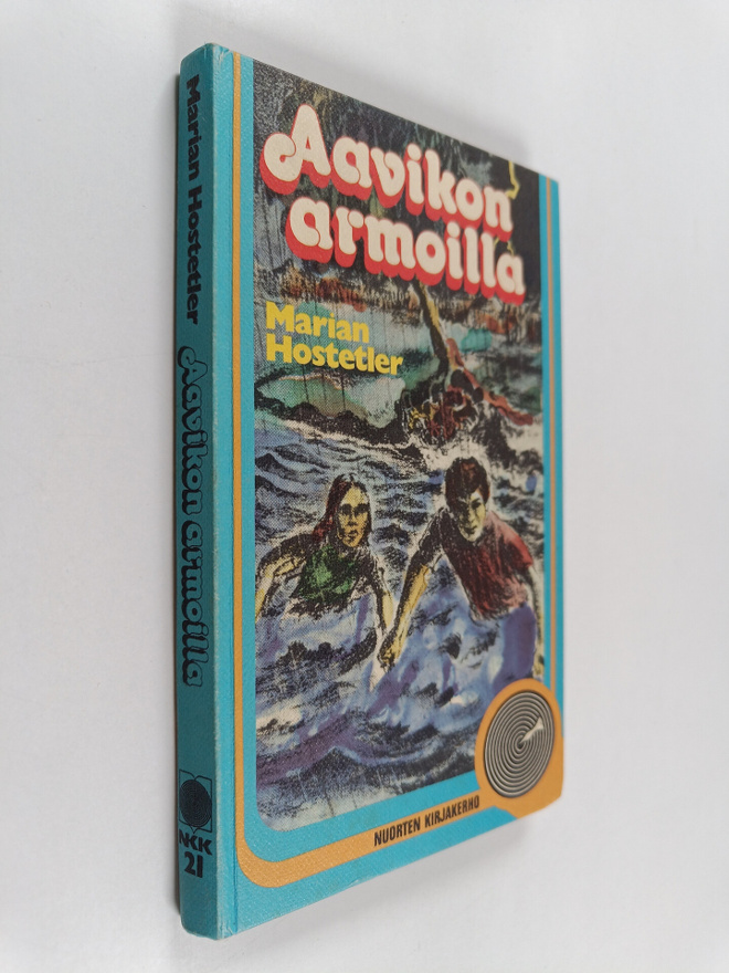 Marian Hostetler : Aavikon armoilla