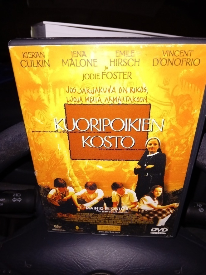 Dvd:  Kuoripoikien kosto (  SIS POSTIKULU )