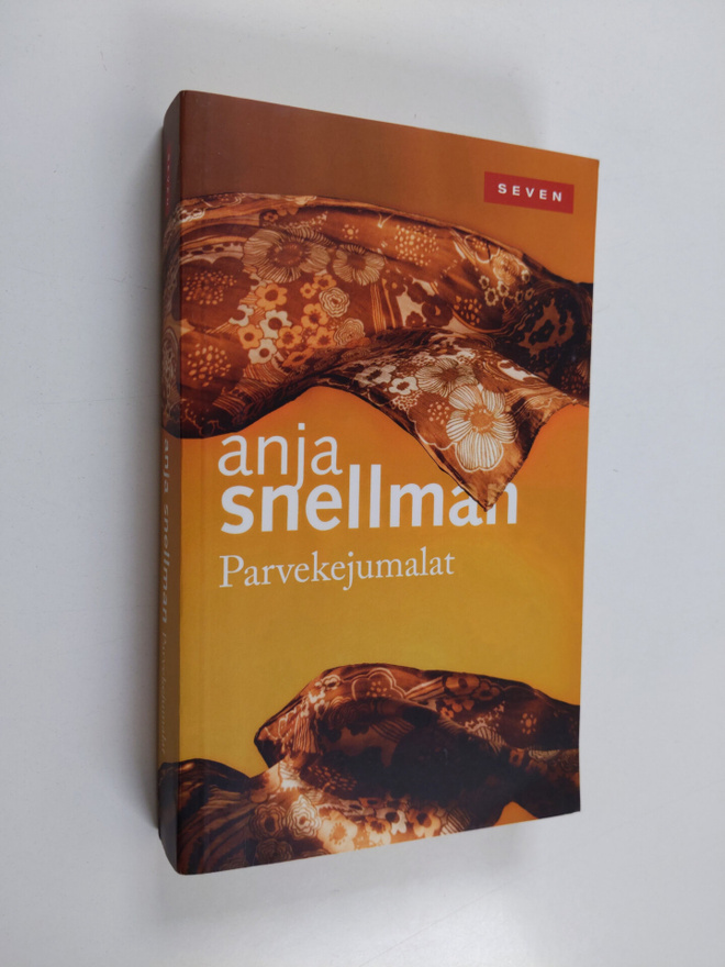 Anja Snellman : Parvekejumalat