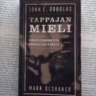 Tappajan mieli: Kuulusteluhuoneessa murhaajien kanssa (nid.) - pikkukuva 1