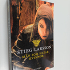 Stieg Larsson : Män som hatar kvinnor - pikkukuva 1
