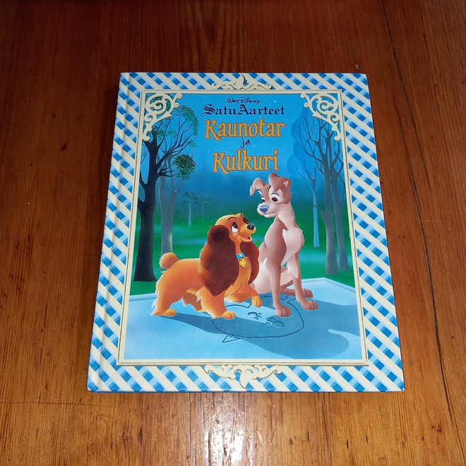 Walt Disney Satuaarteet - Kaunotar ja Kulkuri