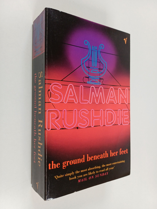 Salman Rushdie : The ground beneath her feet
