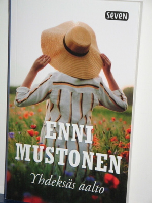 Enni Mustonen : Yhdeksäs aalto