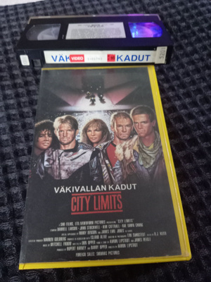 Väkivallan kadut Fix VHS Box office