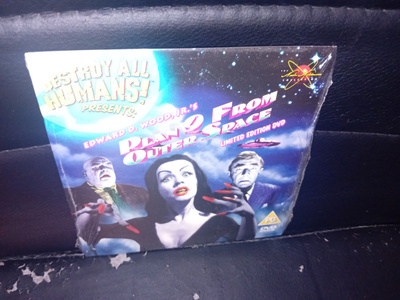 DVD Plan 9 from Outer Space ( UUSI ) SIS POSTIKULU