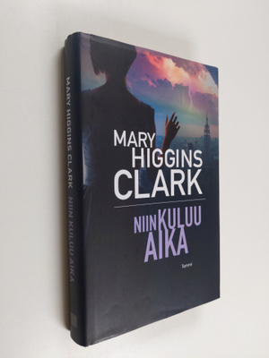 Mary Higgins Clark : Niin kuluu aika