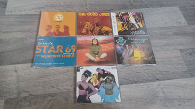 7 kpl CD-singlejä