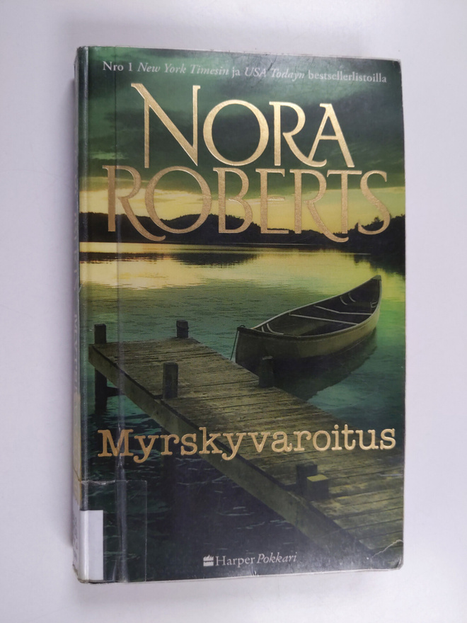 Nora Roberts : Myrskyvaroitus