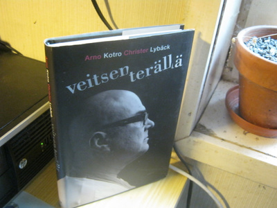 Christer Lybäck : Veitsen terällä