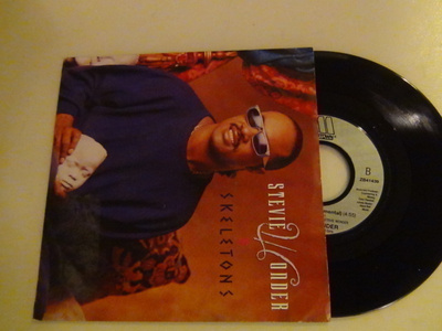 Stevie Wonder skeletons 7 45 Saksa 1987