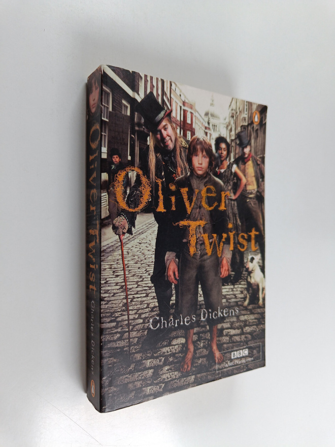 Charles Dickens : Oliver Twist, or, The parish boy's prog...