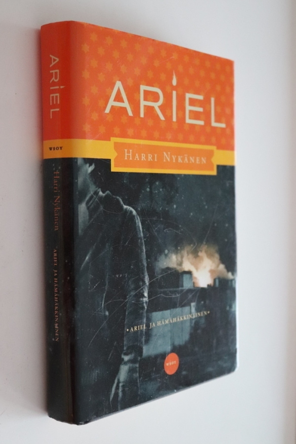 Harri Nykänen : Ariel ja hämähäkkinainen (1.p. 2005)