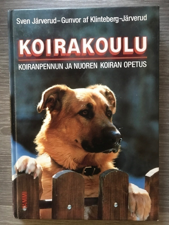 Koirakoulu - Koiranpennun ja nuoren koiran opetus