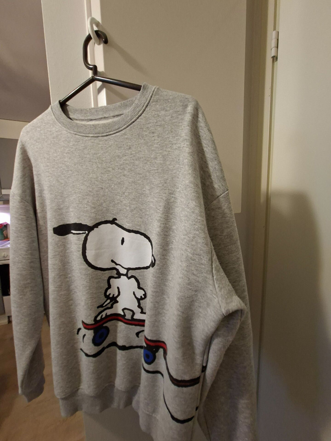 Peanuts Pull& Bear Snoopy-collegepusero XL
