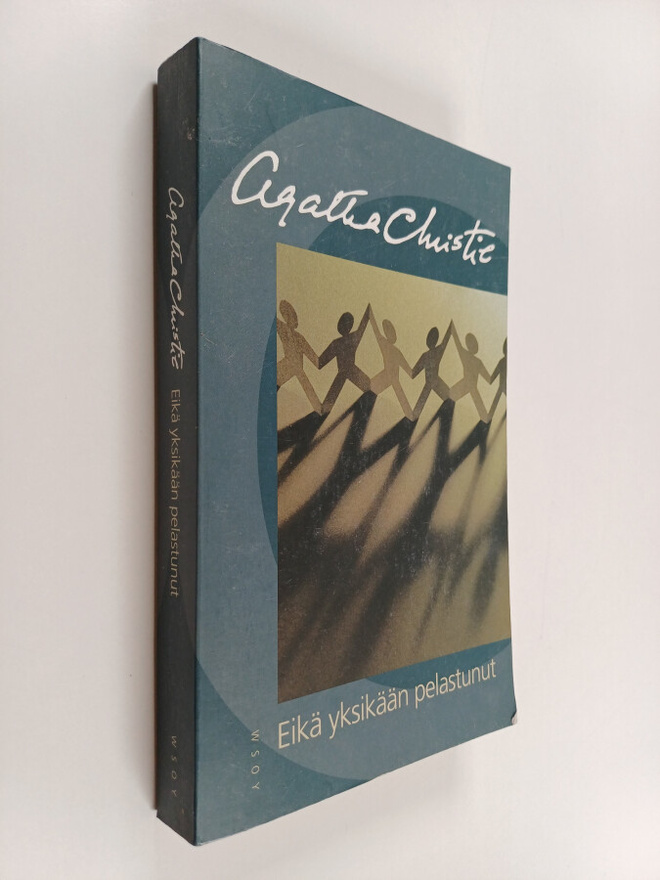 Agatha Christie : Eikä yksikään pelastunut