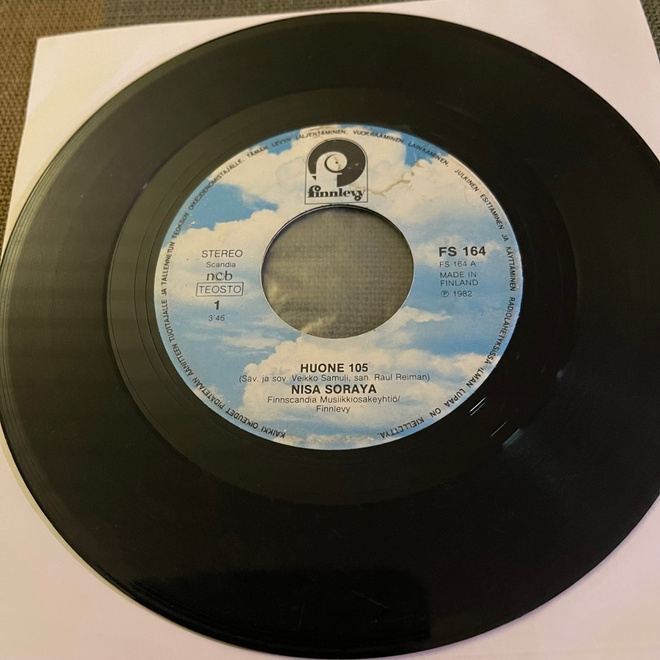 NISA SORAYA: Huone 105 * Ota vaan * FIN 1982