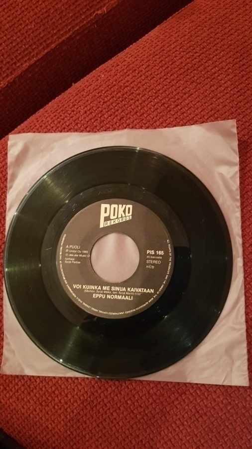 Eppu Normaali Voi kuinka me sinua kaivataan single 7"