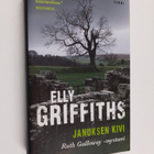 Elly Griffiths : Januksen kivi - pikkukuva 1