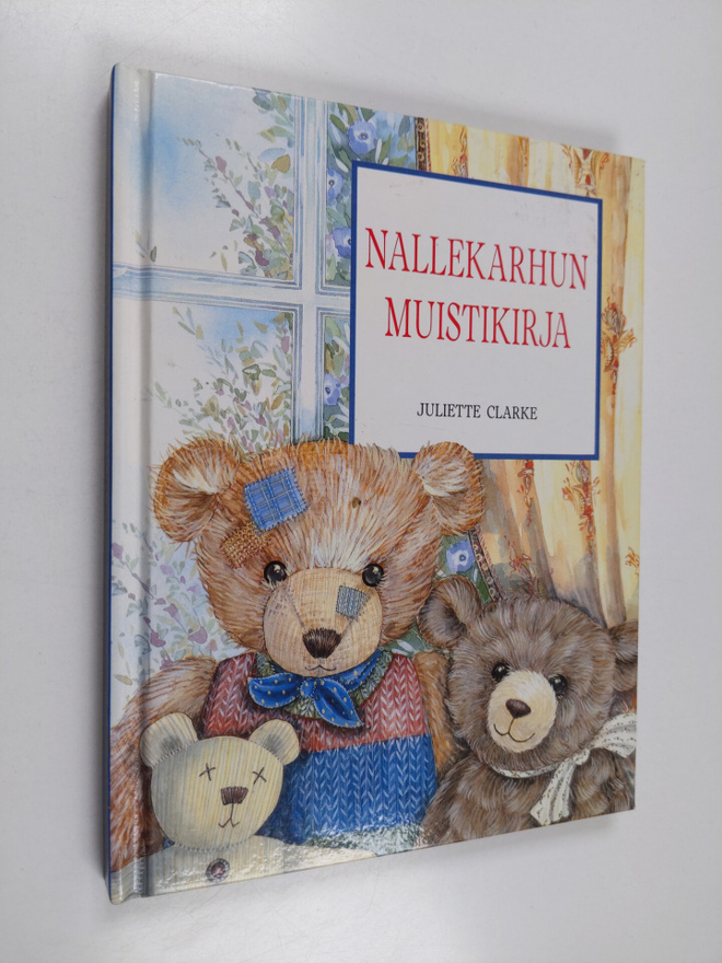 Juliette Clarke : Nallekarhun muistikirja