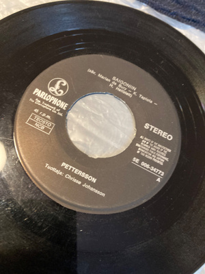 Pettersson Saigoniin Parlophone single