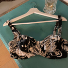 Triumph mustavalkoinen bikiniyläosa 75D - pikkukuva 2