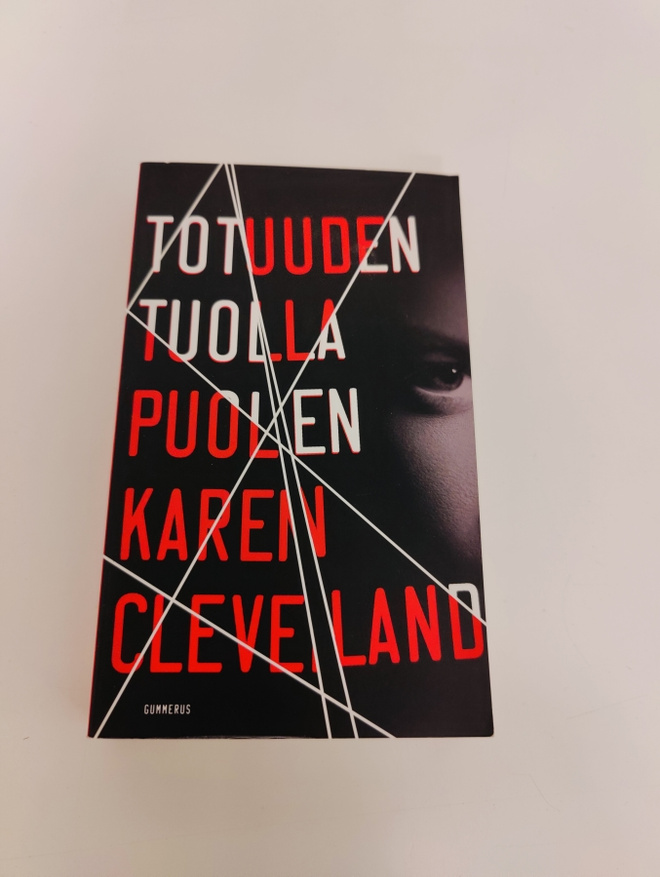 Karen Cleveland; Totuuden tuolla puolen