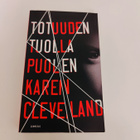 Karen Cleveland; Totuuden tuolla puolen - pikkukuva 1
