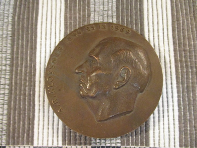 A. R .Klossner 1894 25 IX 1969 mitali / J. Vikainen 69.