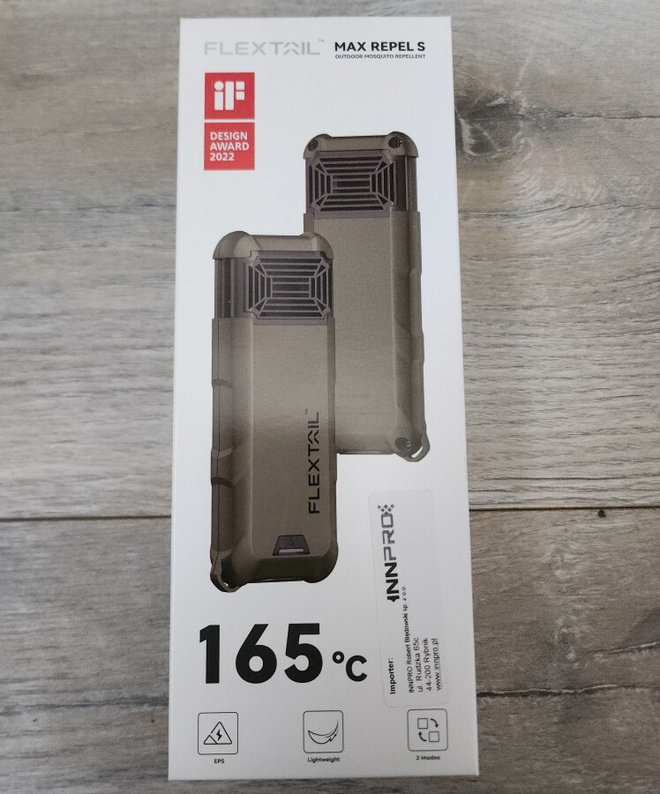 Hyttyskarkotin ja varavirtalähde Flextail