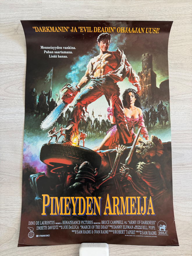 Pimeyden armeija - Elokuvajuliste