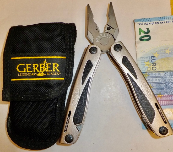 VANHA Monitoimityökalu Gerber Legend SIISTI