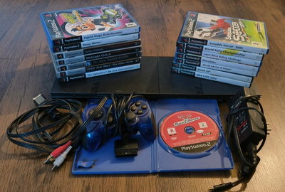 Playstation 2 Konsoli X 2 + 15 Peliä