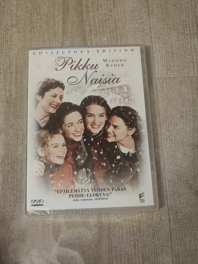 Pikku naisia UUSI Winona Ryder