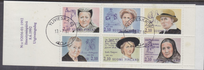 1992 Naisvaikuttajia vihko loistoleimalla.