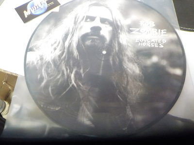 ROB ZOMBIE - EDUCATED HORSES UUSI KUVALEVY  2014
