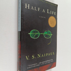 V. S. Naipaul : Half a Life - pikkukuva 1