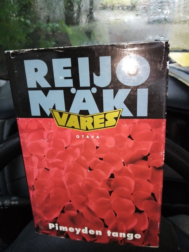 MÄKI :  PIMEYDEN TANGO ( SIS POSTIKU?