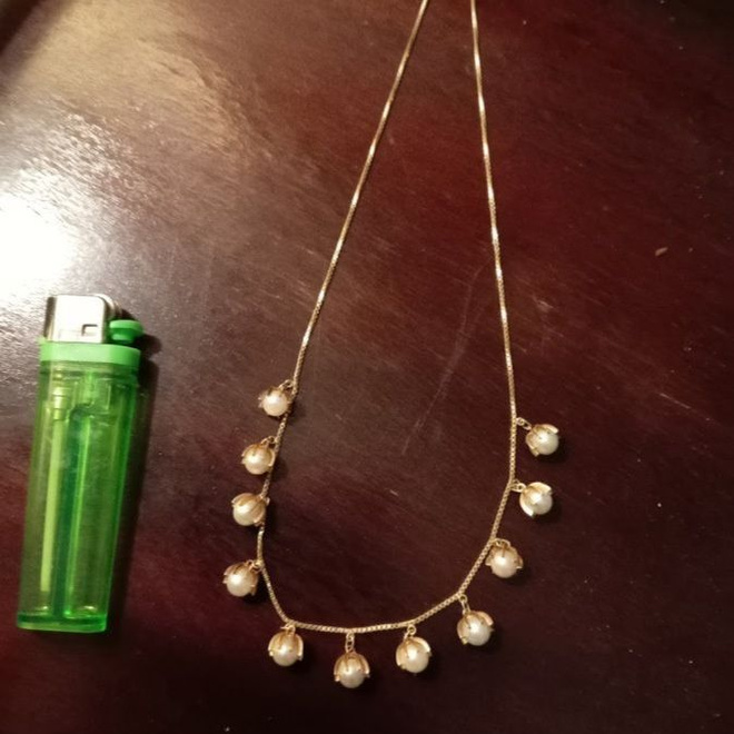 Helmikaulakoru ,14K kultaa v.-77 (585/-Z7)